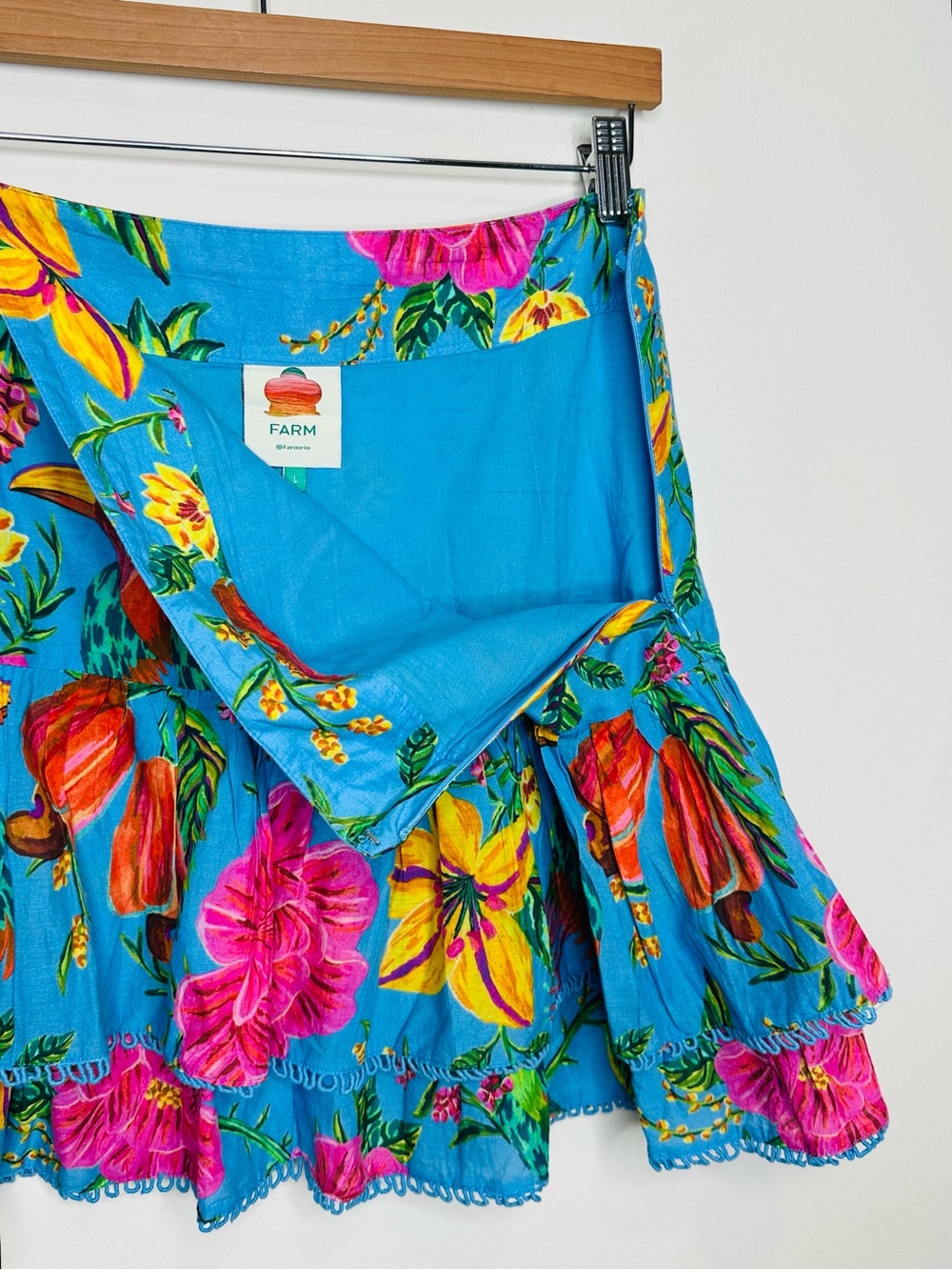 Farm Rio Blue Toucans Floral Tiered Mini Skirt Size Large Garden Tropical Summer - Picture 6 of 14